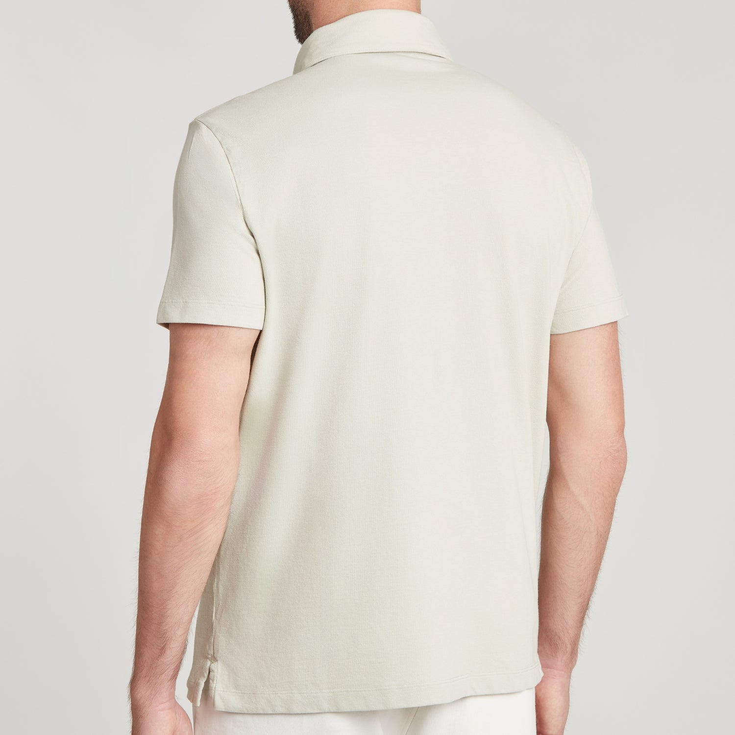 Polo uomo in micro piquet tinta in capo, design veneziano e comfort premium