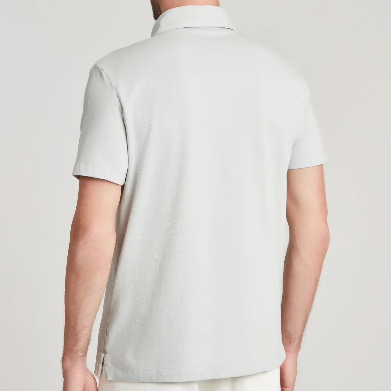 Polo uomo in micro piquet tinta in capo, design veneziano e comfort premium