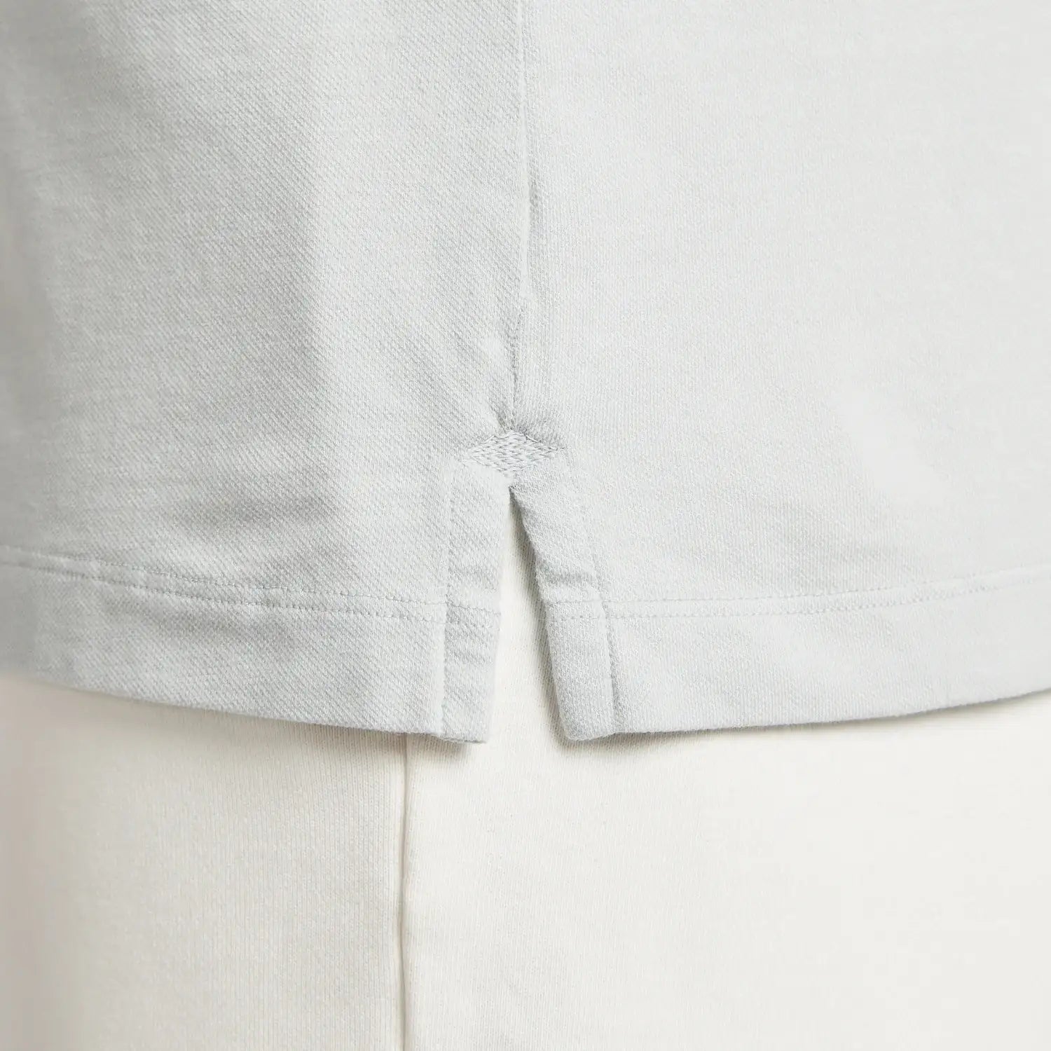 Maglia uomo in micro piquet tinta in capo, design veneziano e comfort premium
