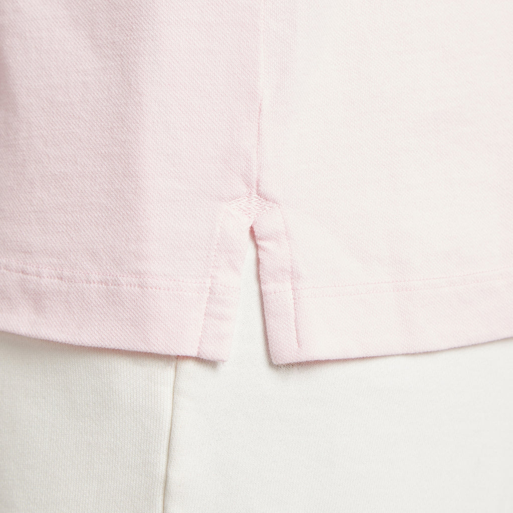 Maglia uomo rosa in micro piquet tinta in capo, dettaglio cuciture e fondo manica
