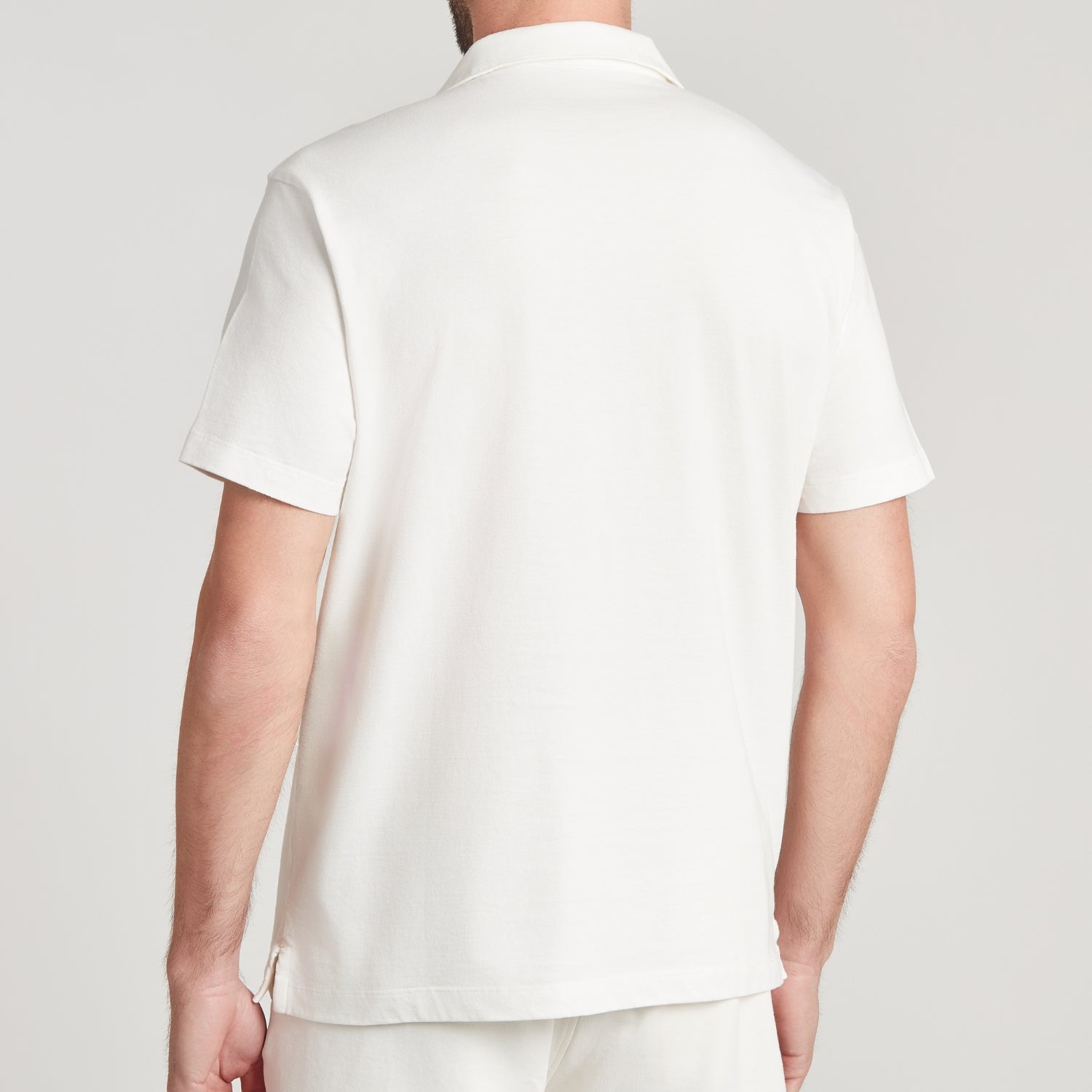 Polo uomo in micro piquet tinta in capo, design veneziano e comfort premium