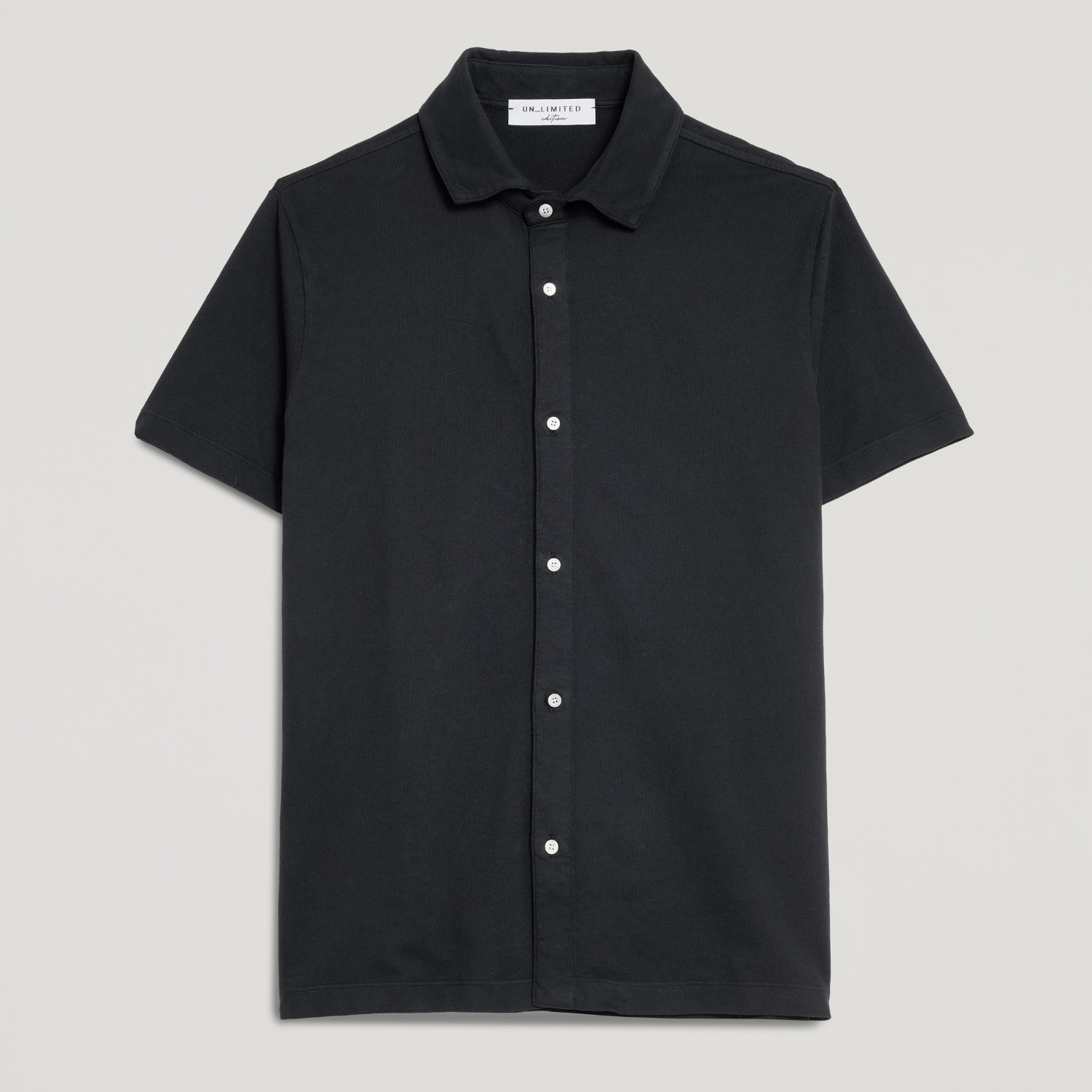 Camicia polo nera uomo in micro piquet tinta in capo, design veneziano, manifattura italiana