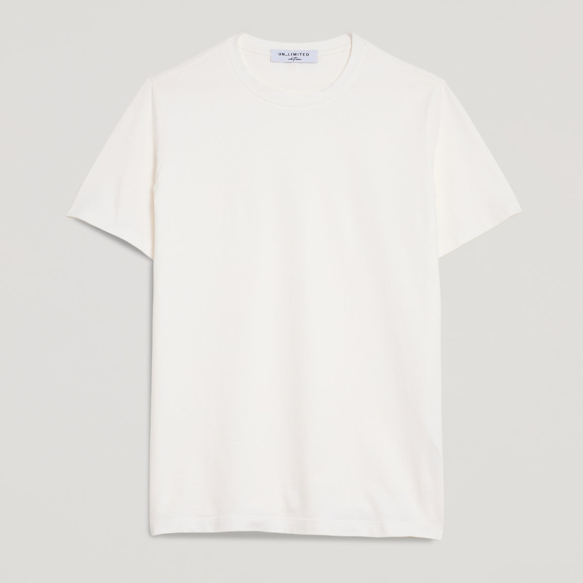 T-shirt bianca in micro piquet tinta in capo, design veneziano e comfort premium